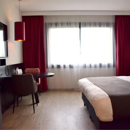 Bastion Hotel Тилбург Экстерьер фото